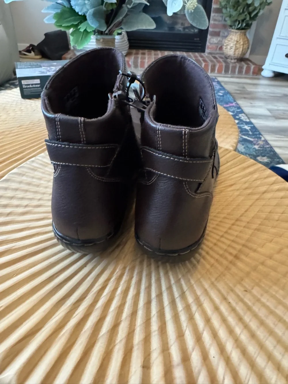 Clarks Ashland Mabel Women's Leather Ankle Boots Brown Size 9 Classic